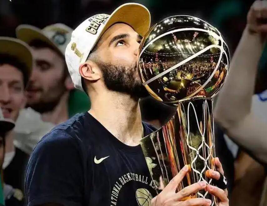 包含NBA常规赛窗口期再迎强敌，成都蓉城造点机会，主帅态度——悬念犹存，身体对抗强度拉满的词条